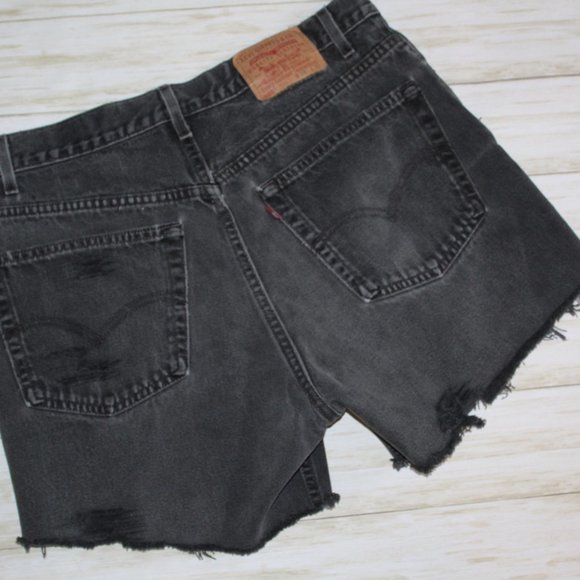 Vintage Cut Off LEVI's 505 Shorts 38 High RISE - Picture 2 of 4